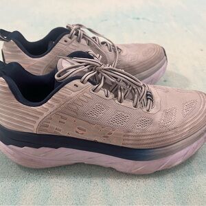Hoka Bondi 6